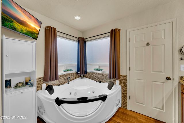 5979 Moon View Drive, Las Cruces, NM 88012