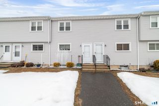 1081 New Haven Road APT 6G, Naugatuck, CT 06770