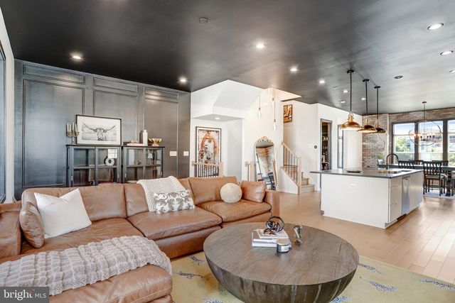 43404 FIFEVILLE SQ, Ashburn, VA 20148