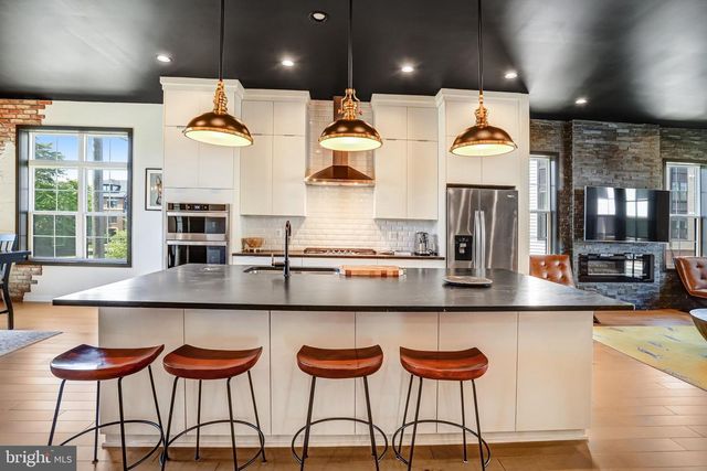43404 FIFEVILLE SQ, Ashburn, VA 20148