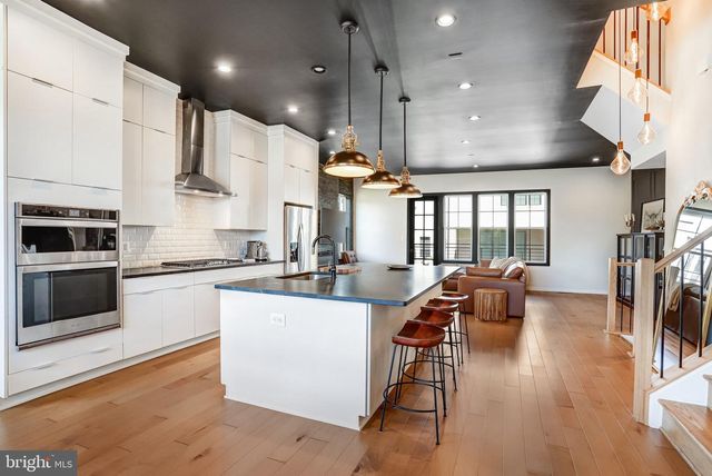 43404 FIFEVILLE SQ, Ashburn, VA 20148