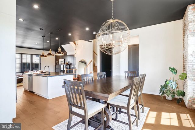 43404 FIFEVILLE SQ, Ashburn, VA 20148