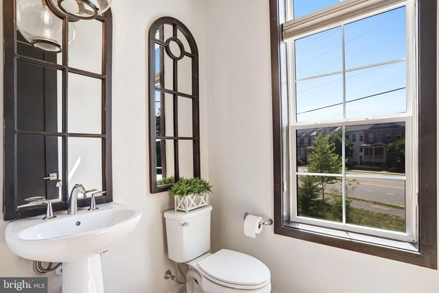 43404 FIFEVILLE SQ, Ashburn, VA 20148