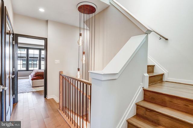 43404 FIFEVILLE SQ, Ashburn, VA 20148