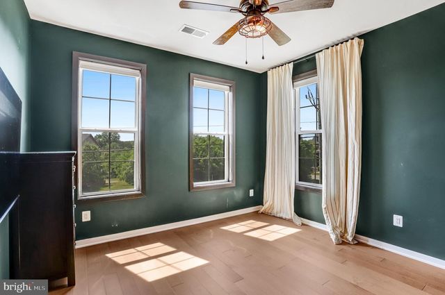 43404 FIFEVILLE SQ, Ashburn, VA 20148
