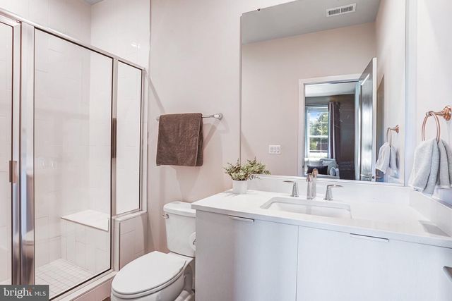 43404 FIFEVILLE SQ, Ashburn, VA 20148