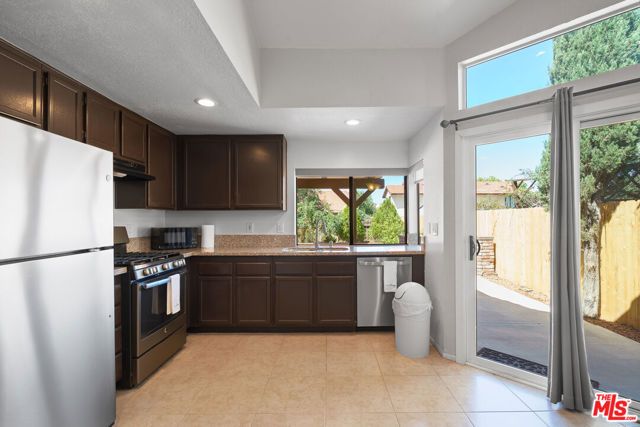 37519 Rose Street, Palmdale, CA 93552