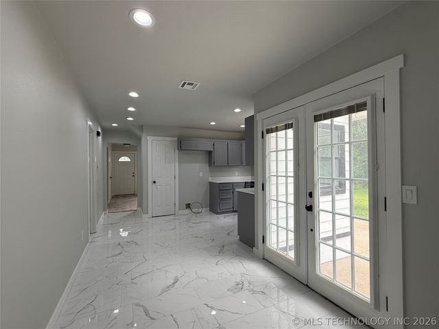 338 E 40th Street, Sand Springs, OK 74063