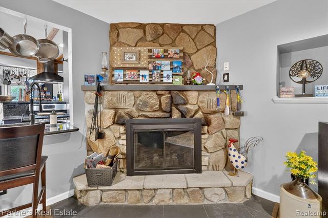 3937 Highcrest Drive, Brighton, MI 48116