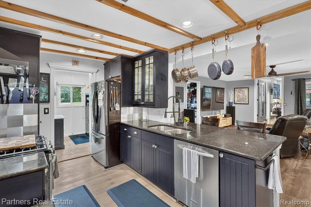 3937 Highcrest Drive, Brighton, MI 48116