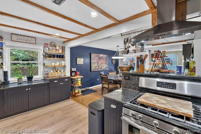 3937 Highcrest Drive, Brighton, MI 48116