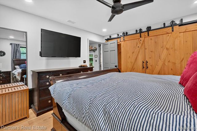 3937 Highcrest Drive, Brighton, MI 48116