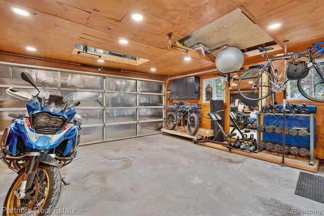 3937 Highcrest Drive, Brighton, MI 48116