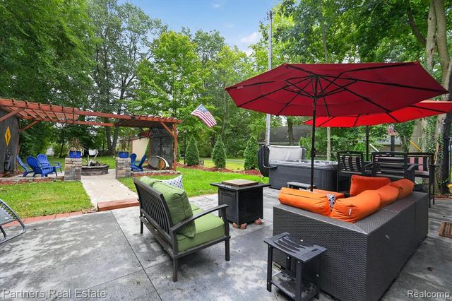 3937 Highcrest Drive, Brighton, MI 48116