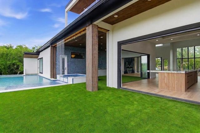 2800 N Kimball Avenue, Southlake, TX 76092