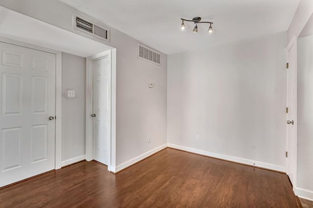 2800 Jeanetta Street 602, Houston, TX 77063