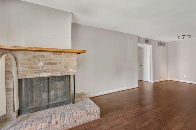 2800 Jeanetta Street 602, Houston, TX 77063