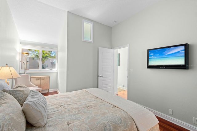 200 COCOANUT AVENUE 5, Sarasota, FL 34236