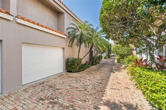 200 COCOANUT AVENUE 5, Sarasota, FL 34236