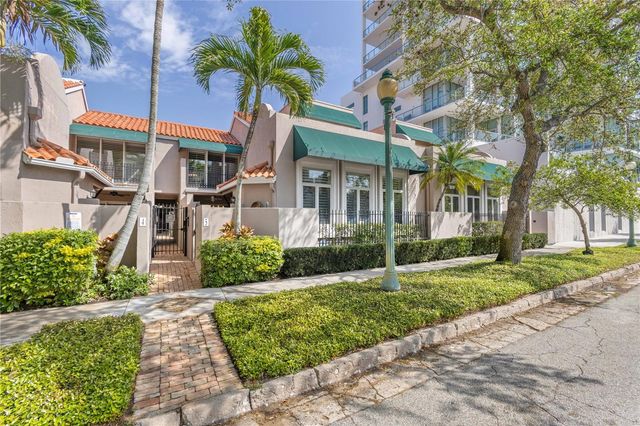 200 COCOANUT AVENUE 5, Sarasota, FL 34236