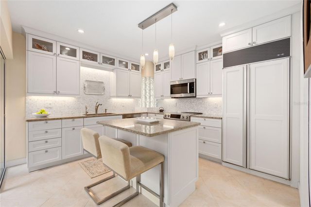 200 COCOANUT AVENUE 5, Sarasota, FL 34236