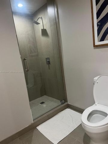 11 NE 6 th 2808, Miami, FL 33132