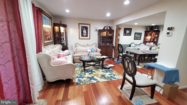 33 BALLYHAUNIS CT, Lutherville Timonium, MD 21093