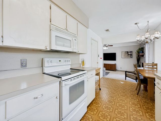 6484 Old Mill Circle, Watauga, TX 76148