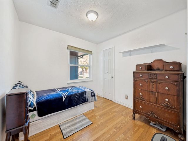 6484 Old Mill Circle, Watauga, TX 76148