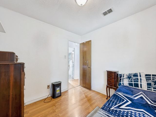 6484 Old Mill Circle, Watauga, TX 76148