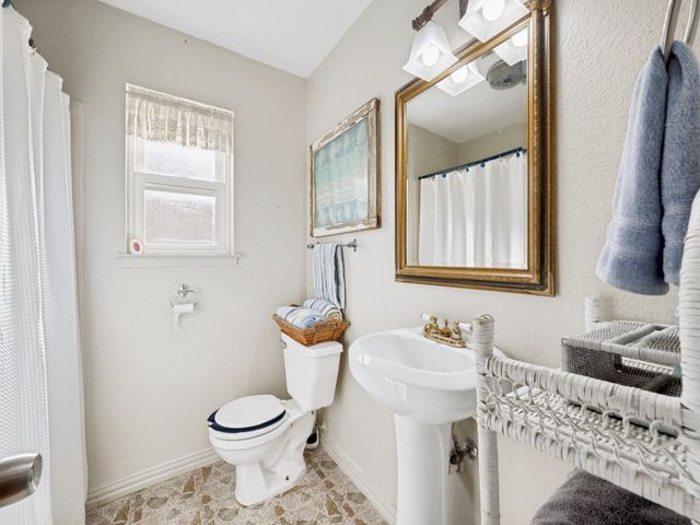 6484 Old Mill Circle, Watauga, TX 76148