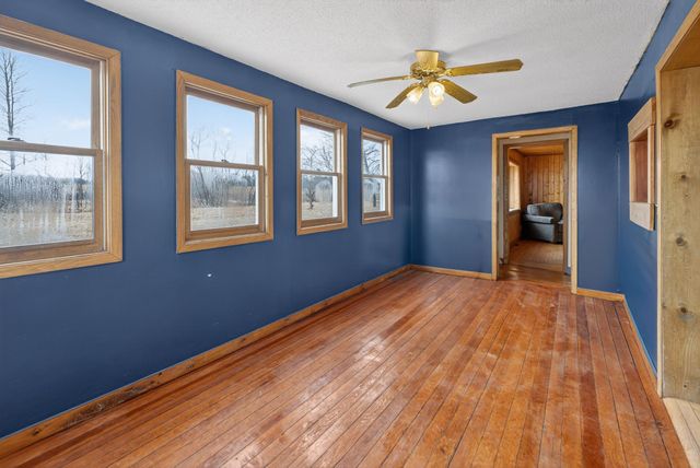 11216 St Croix Trail, North Branch, MN 55056