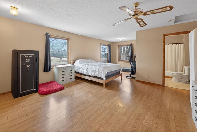 11216 St Croix Trail, North Branch, MN 55056