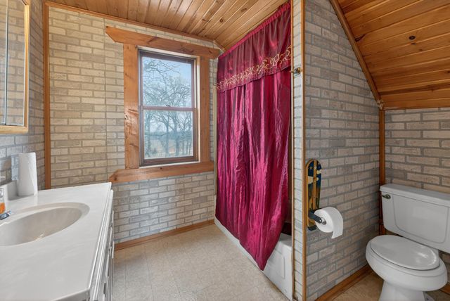 11216 St Croix Trail, North Branch, MN 55056