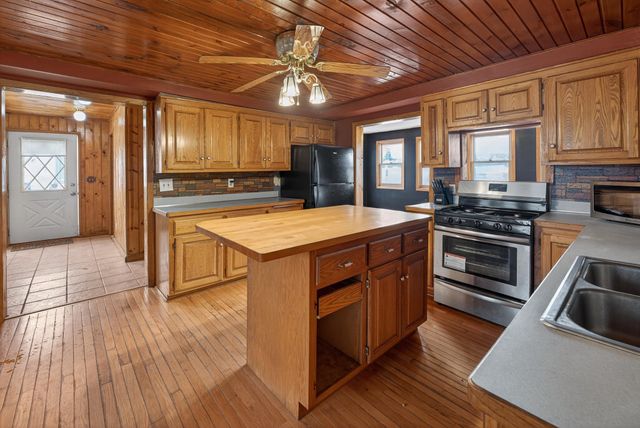 11216 St Croix Trail, North Branch, MN 55056