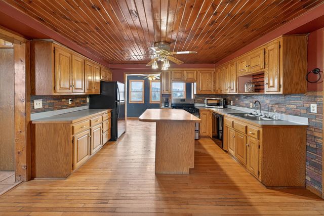 11216 St Croix Trail, North Branch, MN 55056