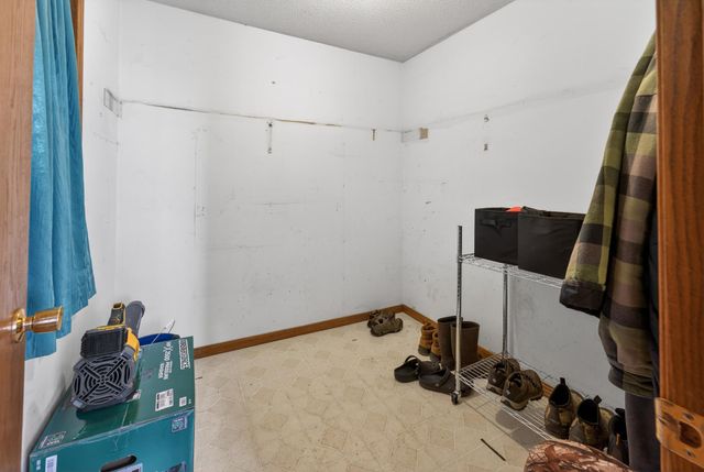 11216 St Croix Trail, North Branch, MN 55056