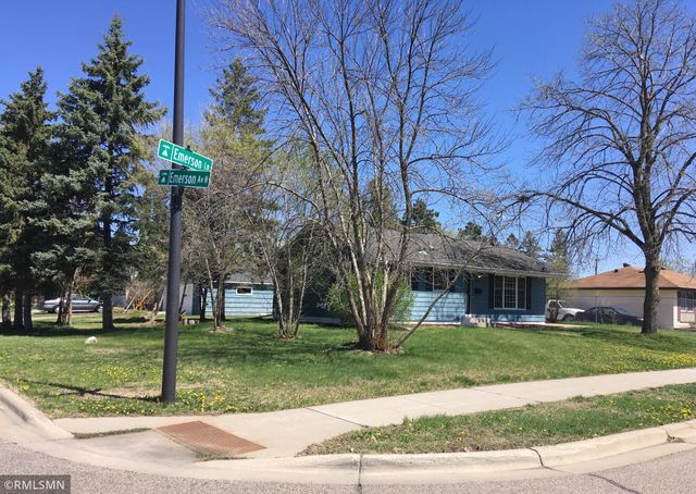 1112 Emerson Lane N, Brooklyn Center, MN 55430