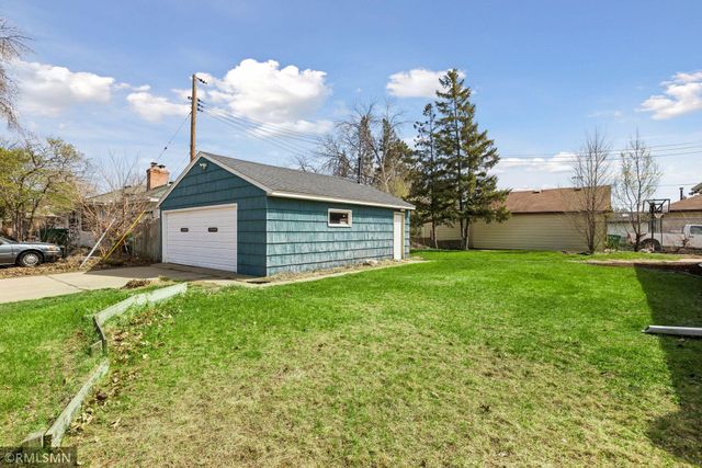 1112 Emerson Lane N, Brooklyn Center, MN 55430