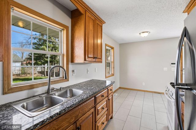 1112 Emerson Lane N, Brooklyn Center, MN 55430
