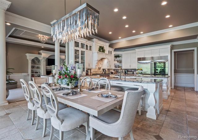 6608 Minnow Pond Drive, West Bloomfield, MI 48322