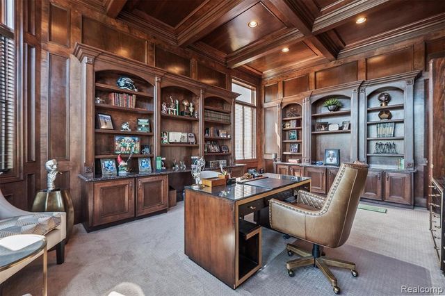 6608 Minnow Pond Drive, West Bloomfield, MI 48322