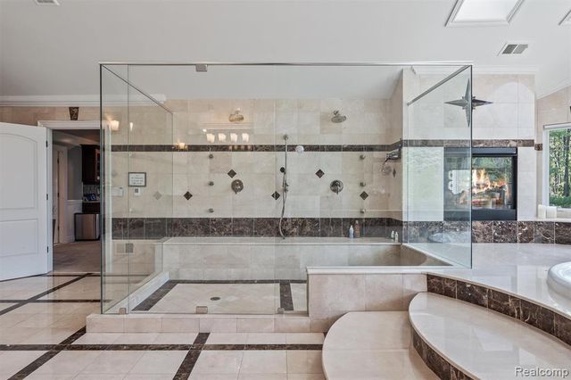 6608 Minnow Pond Drive, West Bloomfield, MI 48322