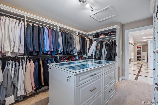 6608 Minnow Pond Drive, West Bloomfield, MI 48322