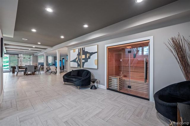 6608 Minnow Pond Drive, West Bloomfield, MI 48322
