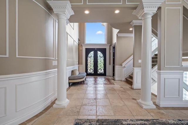 6608 Minnow Pond Drive, West Bloomfield, MI 48322
