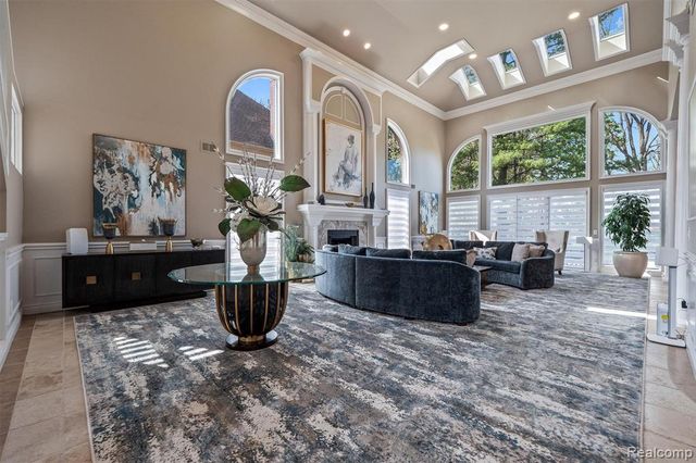 6608 Minnow Pond Drive, West Bloomfield, MI 48322