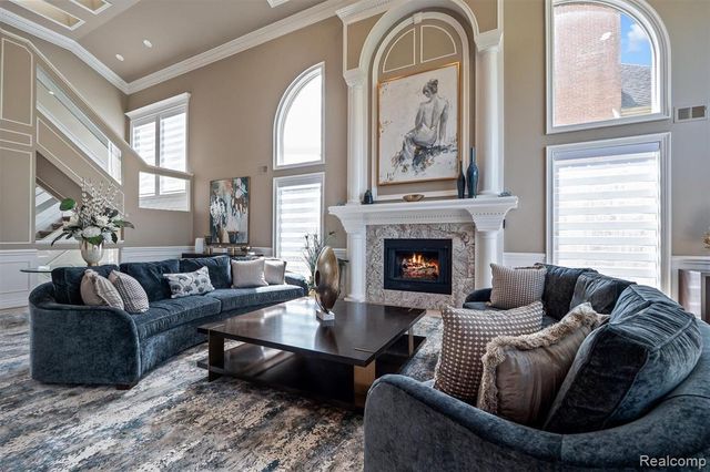 6608 Minnow Pond Drive, West Bloomfield, MI 48322