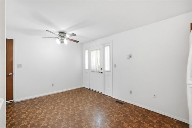 7137 Castlecrest Drive, Huber Heights, OH 45424