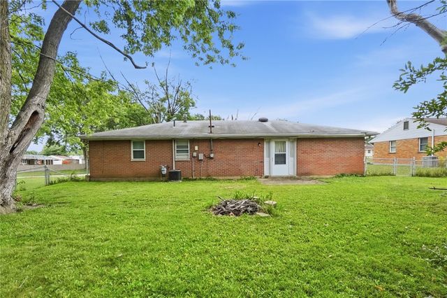 7137 Castlecrest Drive, Huber Heights, OH 45424